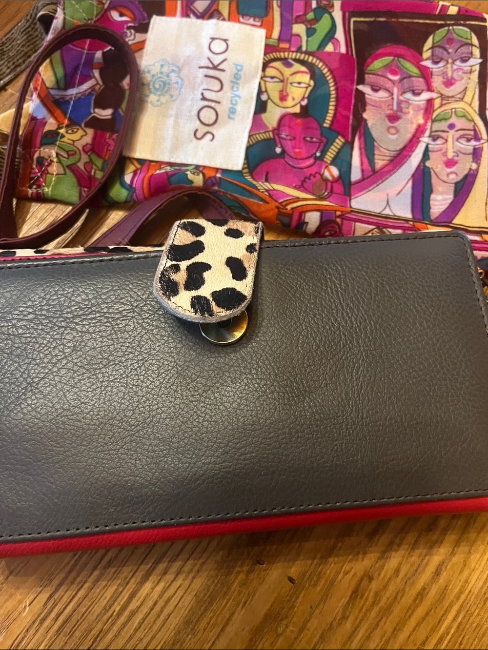 Soruka Multicolor Upcycled Leather Crossbody Wallet /Purse - Picture 6 of 8
